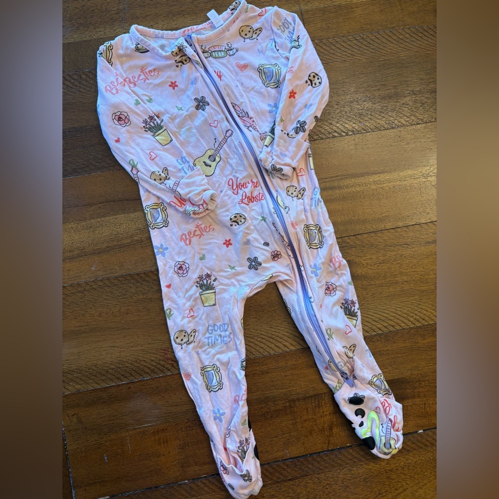 Bellabu Bear Bamboo “Friends” Pajamas 9-12 months